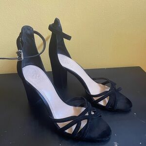 Vince Camuto block heel 7.5